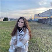 Studentessa al primo anno di università che offre ripetizioni e aiuto compiti di lingua inglese per elementari, medie e superiori, in quanto posseggo diploma linguistico